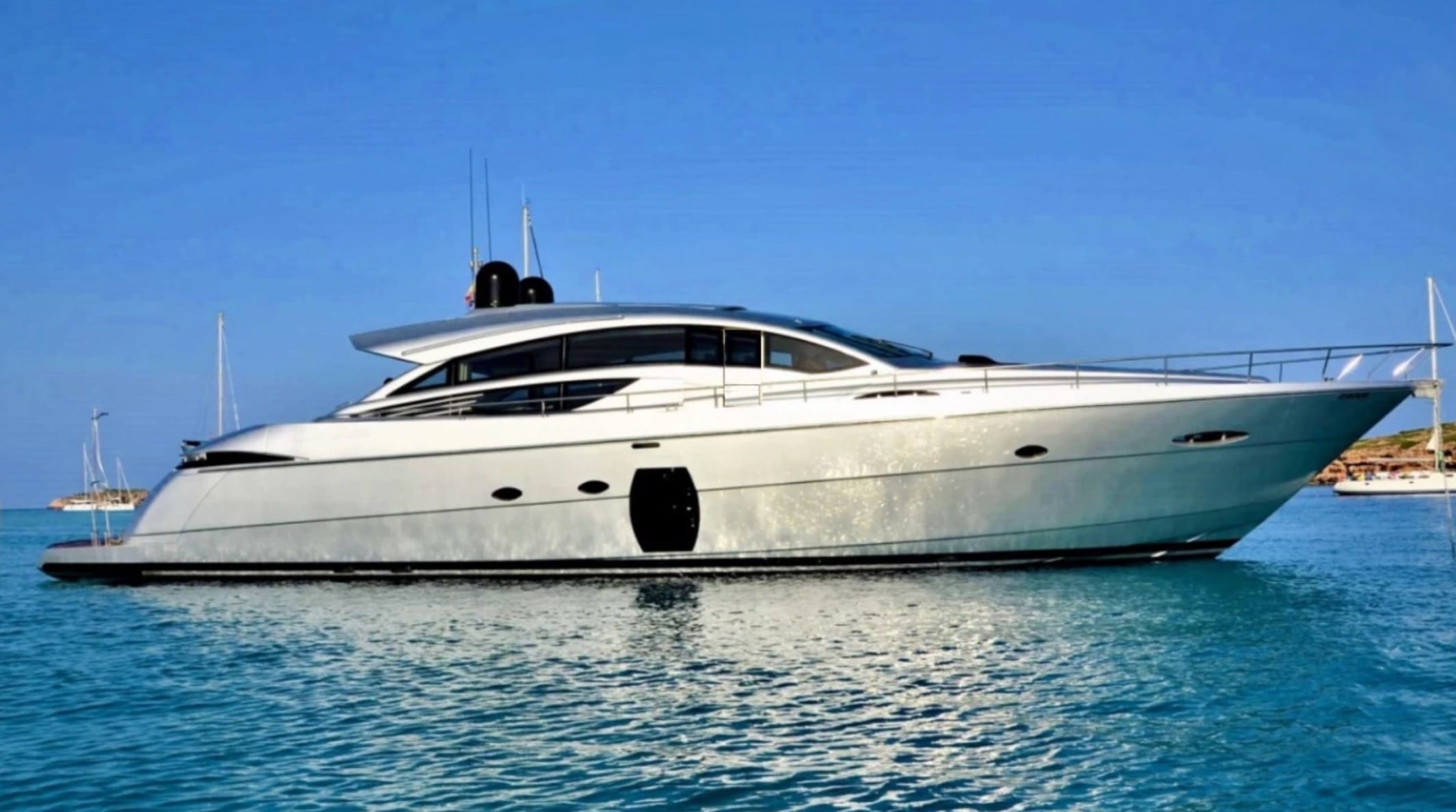 Pershing 64 motor yacht